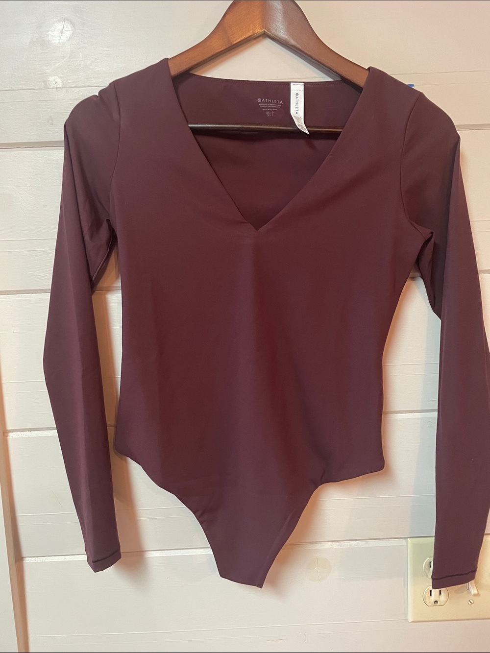 Athleta Long Sleeve Bodysuit Burgundy Size XS.